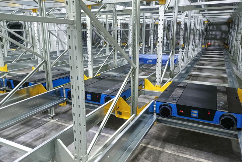 5 LÍ DO ROBOT FOUR WAYS SHUTTLE PALLET PHÙ HỢP CHO KHO HÀNG VỪA VÀ NHỎ